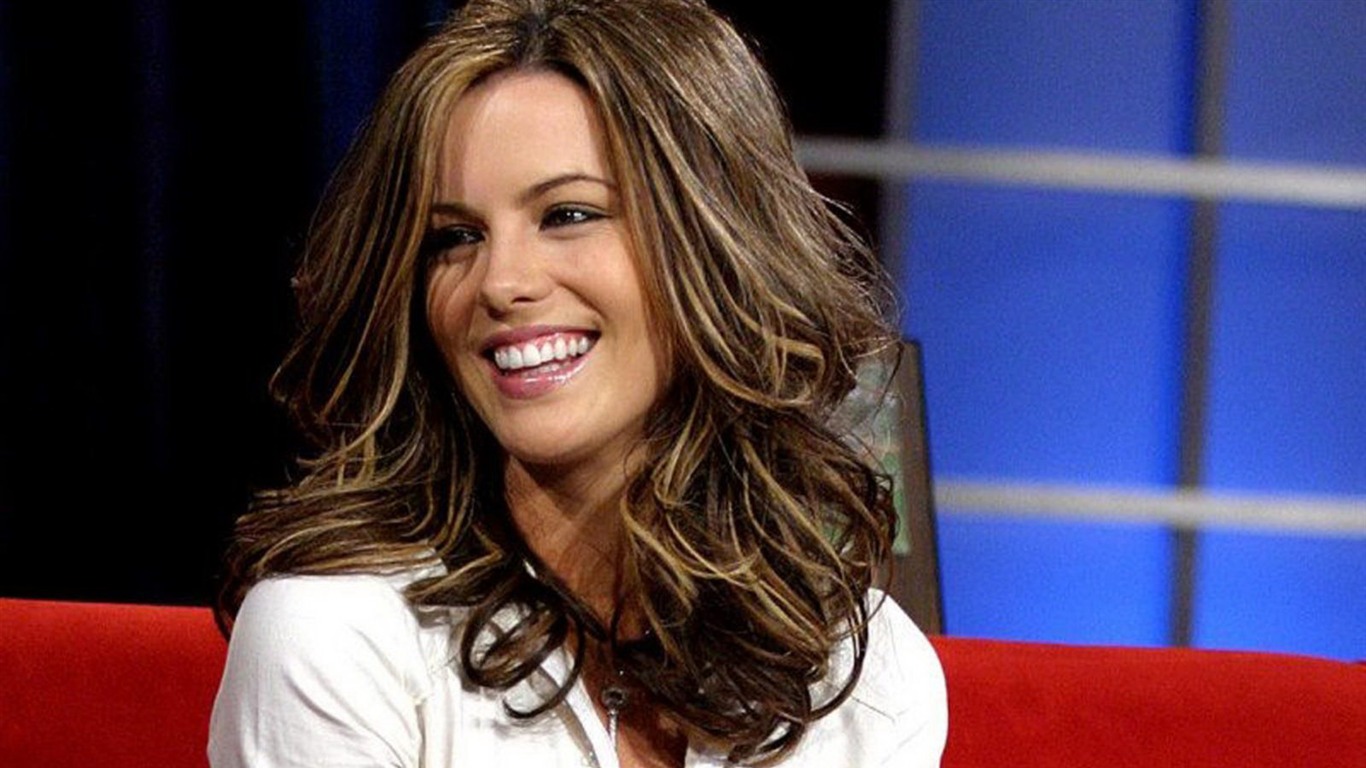 Kate Beckinsale #034 - 1366x768 Wallpapers Pictures Photos Images