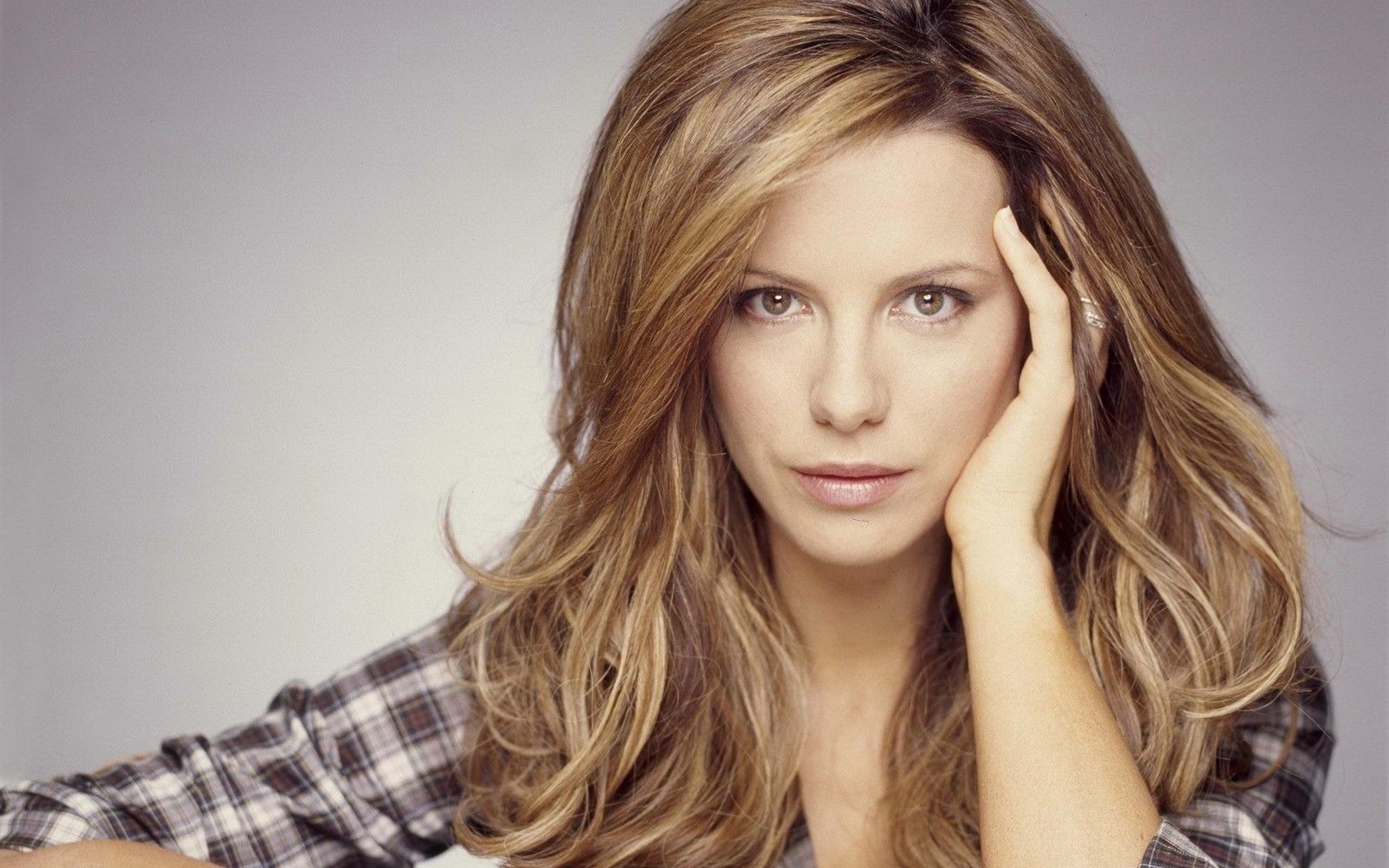 Kate Beckinsale #042 - 1680x1050 Wallpapers Pictures Photos Images