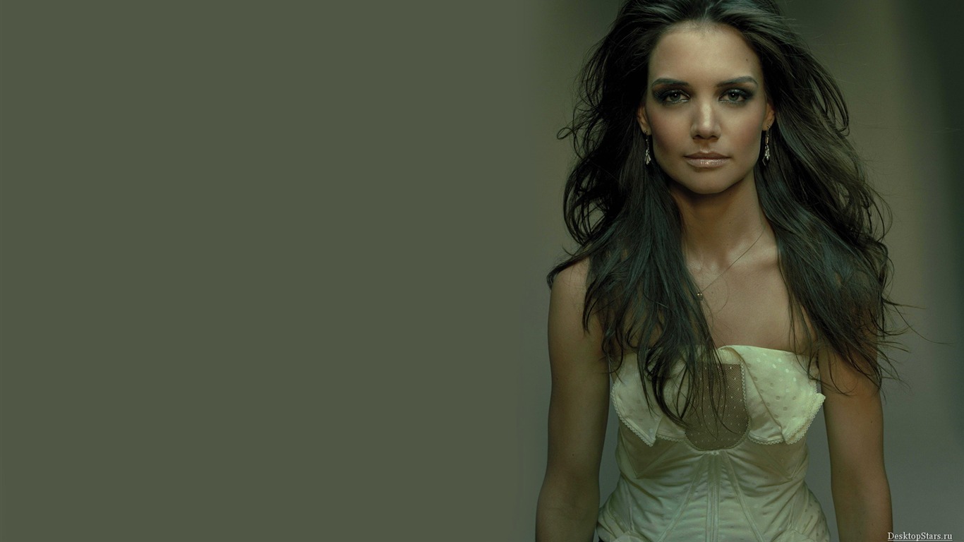 Katie Holmes #022 - 1366x768 Wallpapers Pictures Photos Images