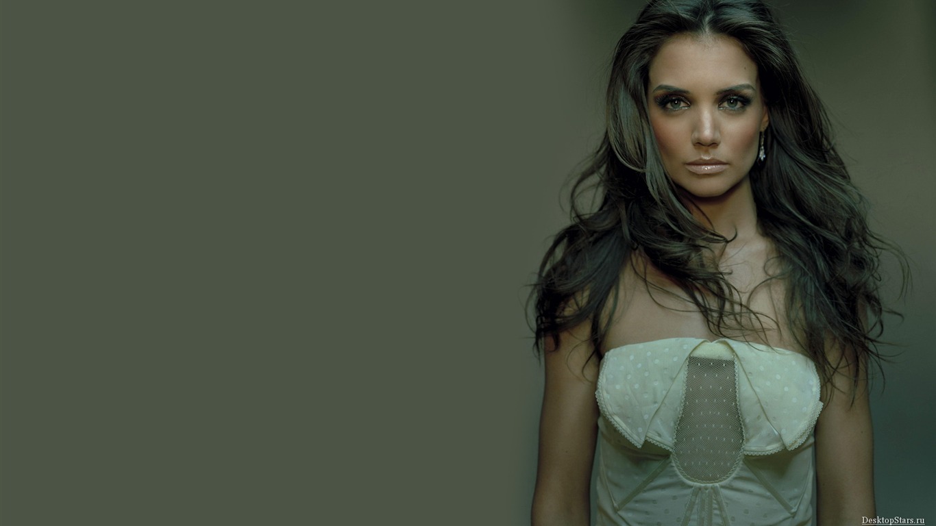 Katie Holmes #023 - 1366x768 Wallpapers Pictures Photos Images