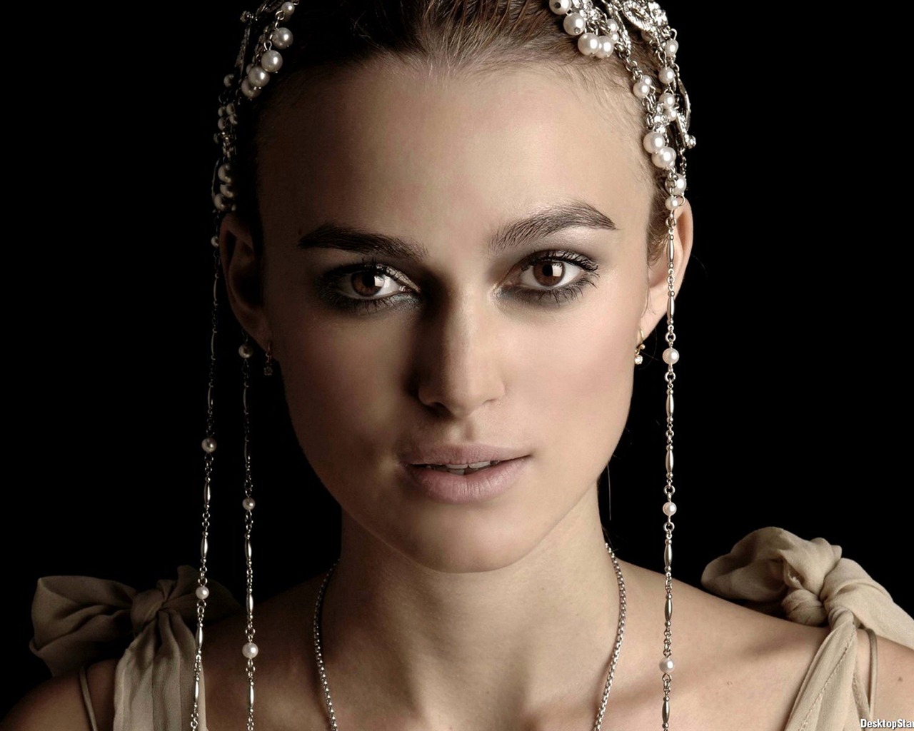 Keira Knightley #027 - 1280x1024 Wallpapers Pictures Photos Images