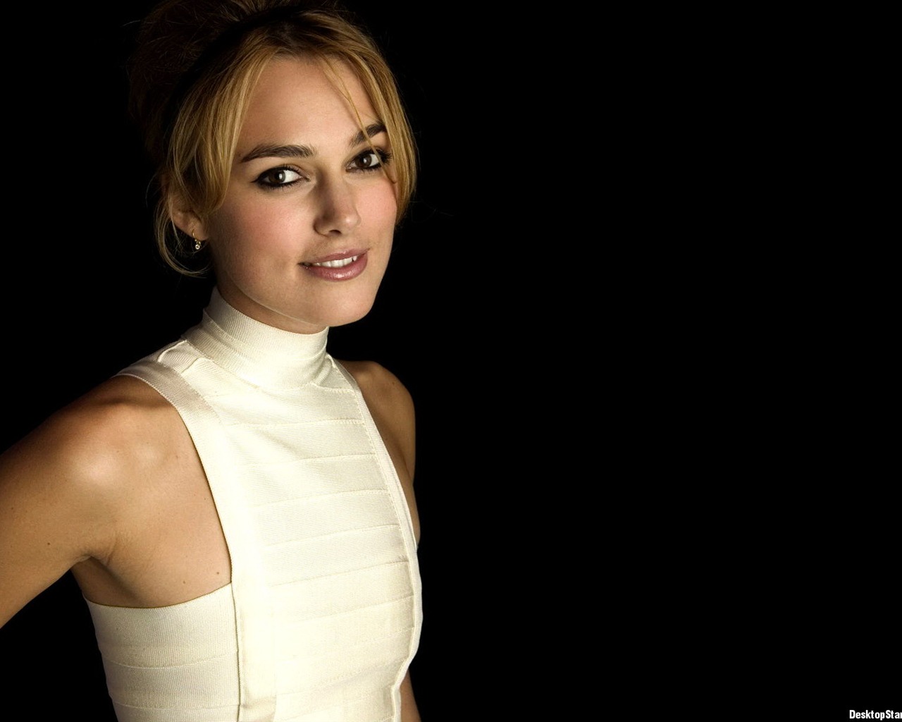 Keira Knightley #066 - 1280x1024 Wallpapers Pictures Photos Images