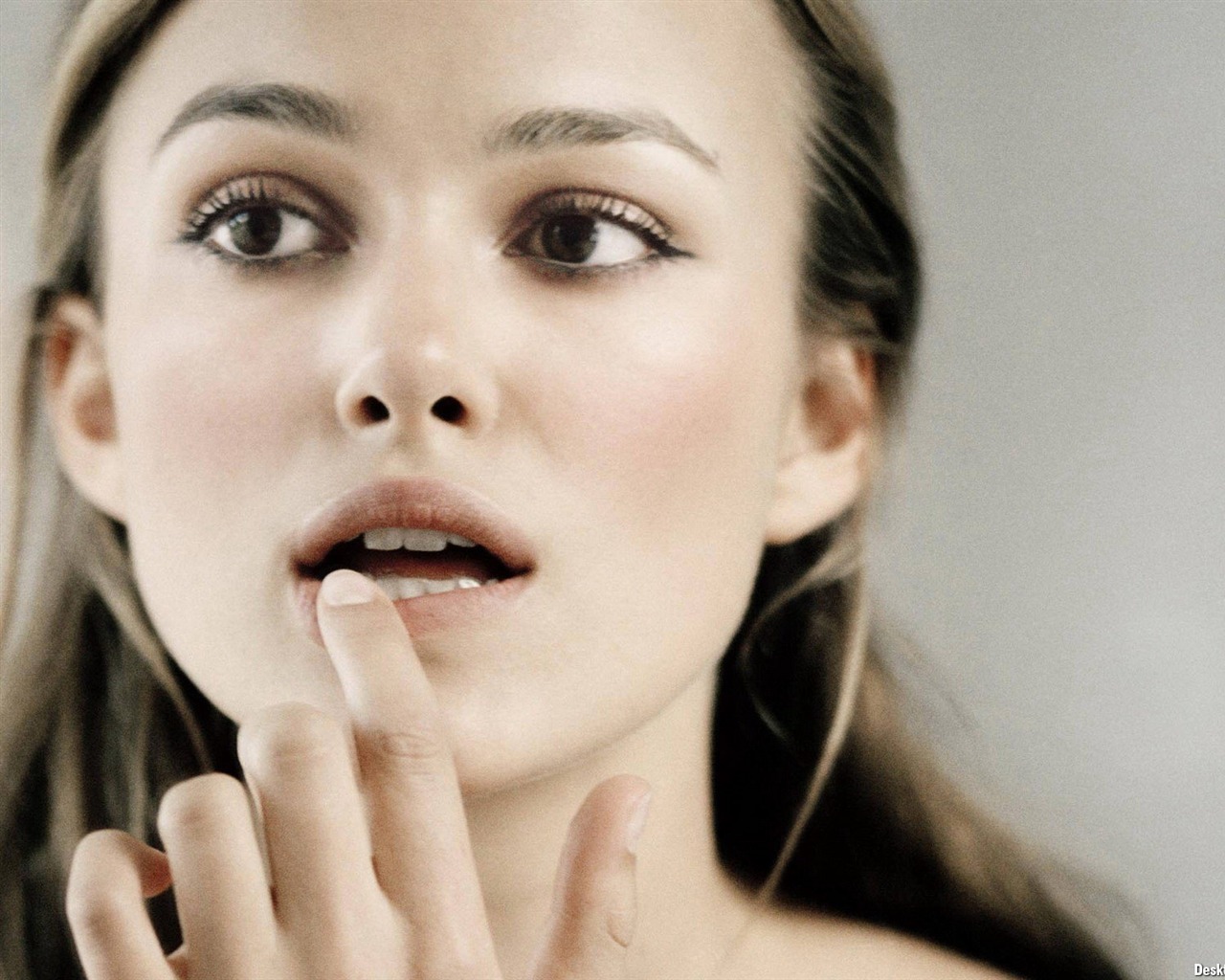 Keira Knightley #075 - 1280x1024 Wallpapers Pictures Photos Images