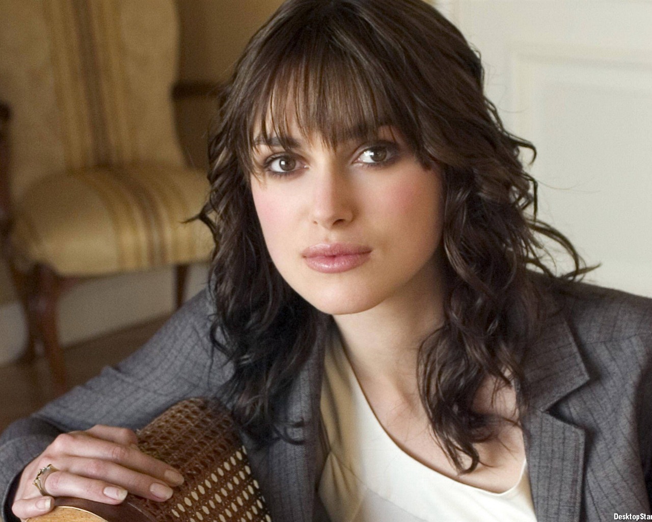 Keira Knightley #088 - 1280x1024 Wallpapers Pictures Photos Images