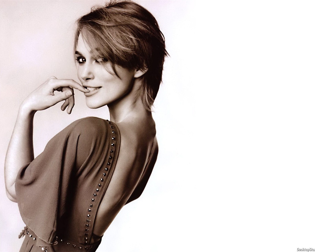 Keira Knightley #089 - 1280x1024 Wallpapers Pictures Photos Images