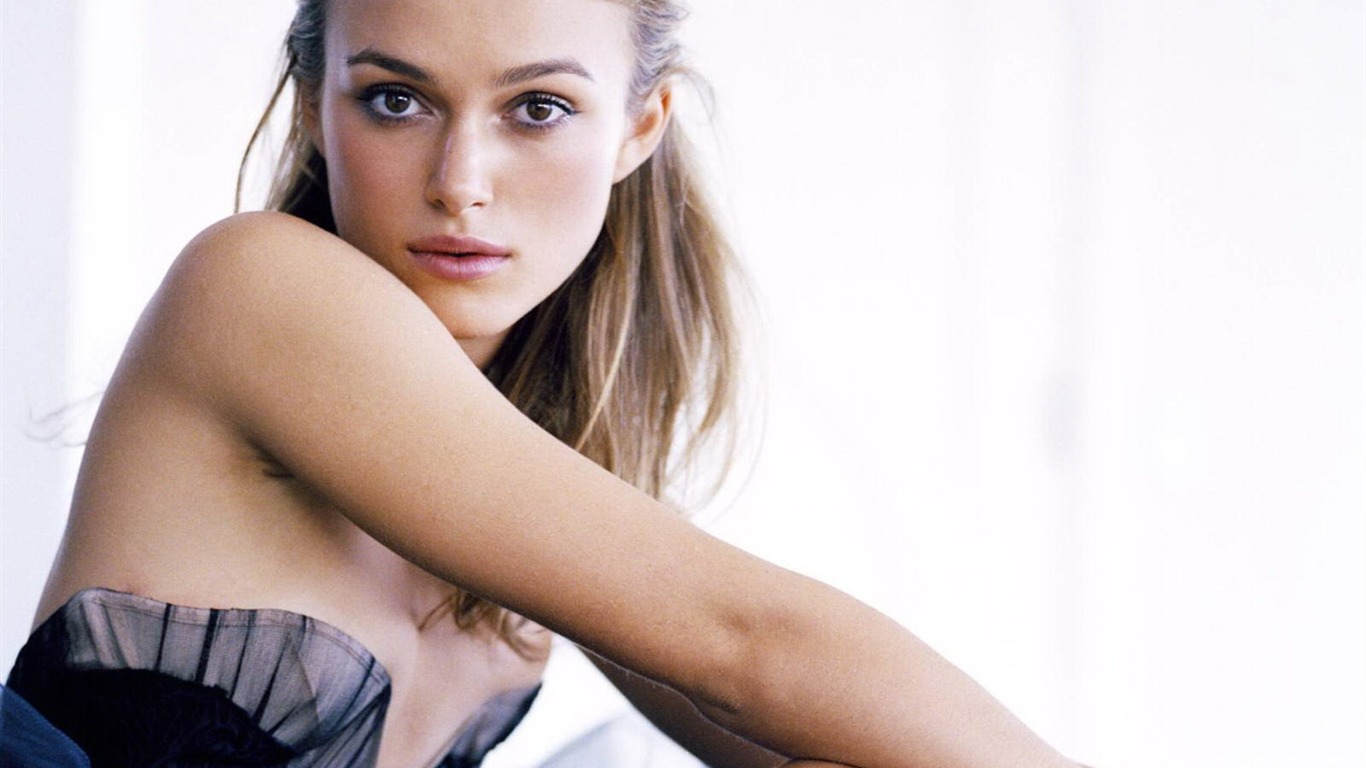 Keira Knightley #059 - 1366x768 Wallpapers Pictures Photos Images
