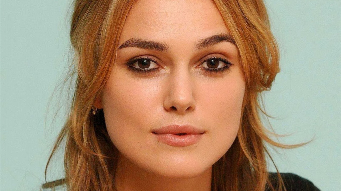 Keira Knightley #065 - 1366x768 Wallpapers Pictures Photos Images