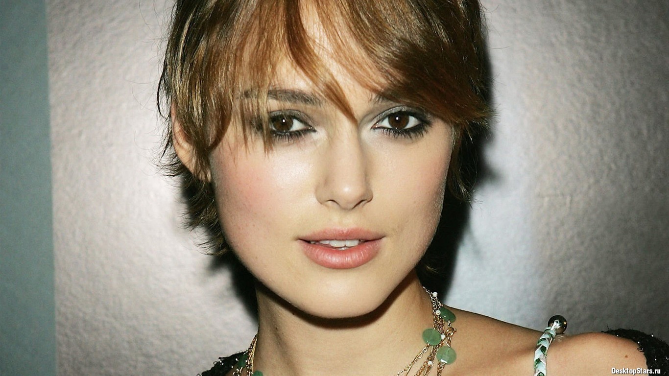 Keira Knightley #074 - 1366x768 Wallpapers Pictures Photos Images