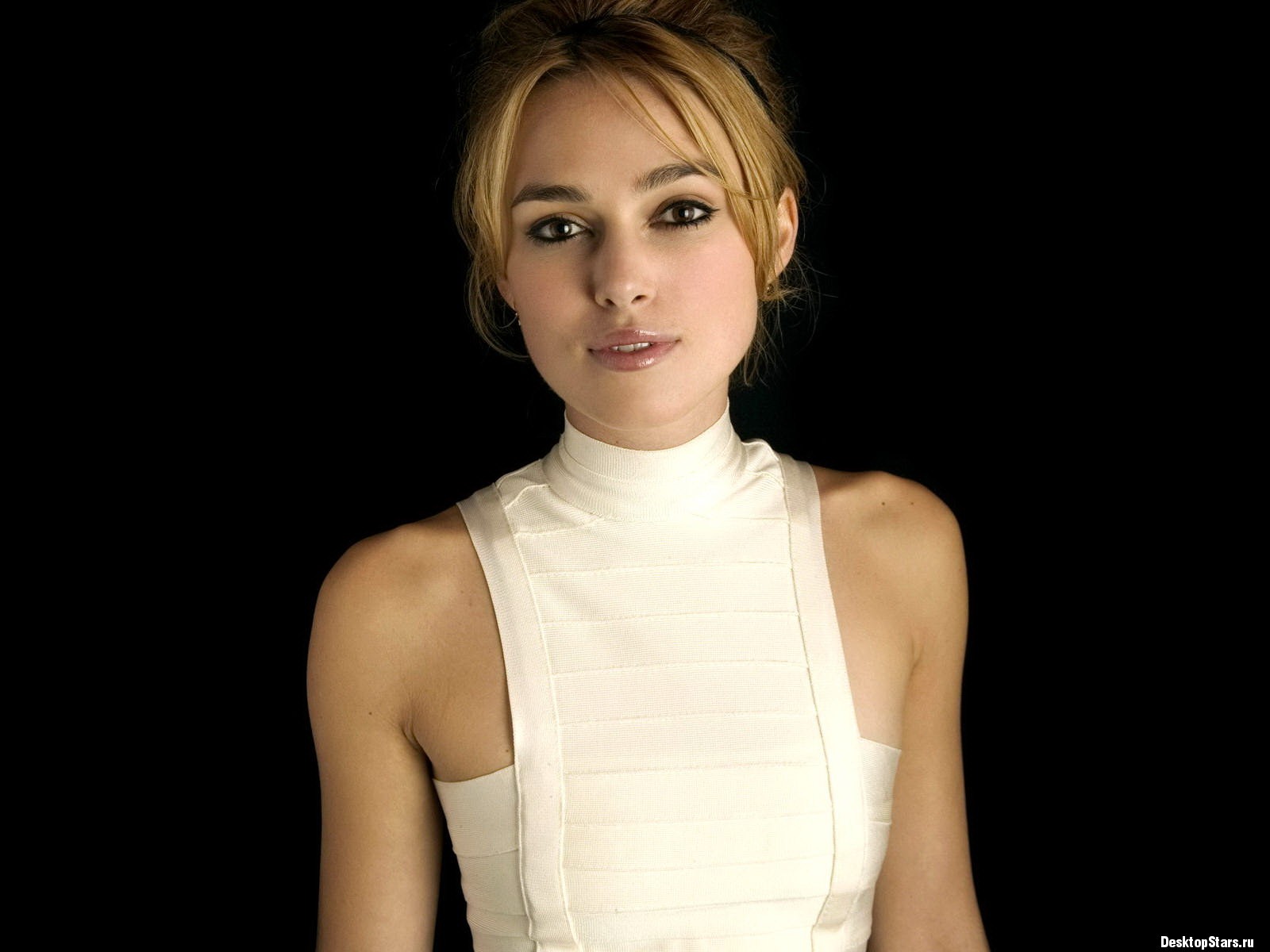 Keira Knightley #069 - 1600x1200 Wallpapers Pictures Photos Images