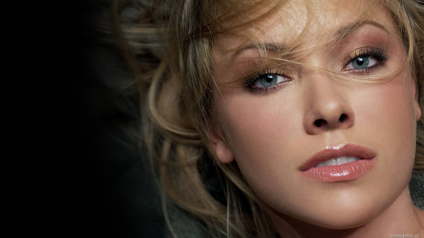 Kristanna Loken #004 - 1366x768 Wallpapers Pictures Photos Images