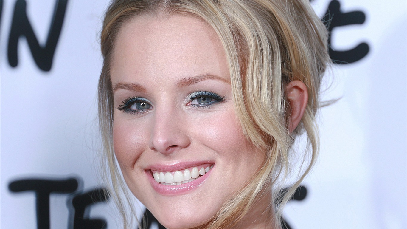 Kristen Bell #026 - 1366x768 Wallpapers Pictures Photos Images