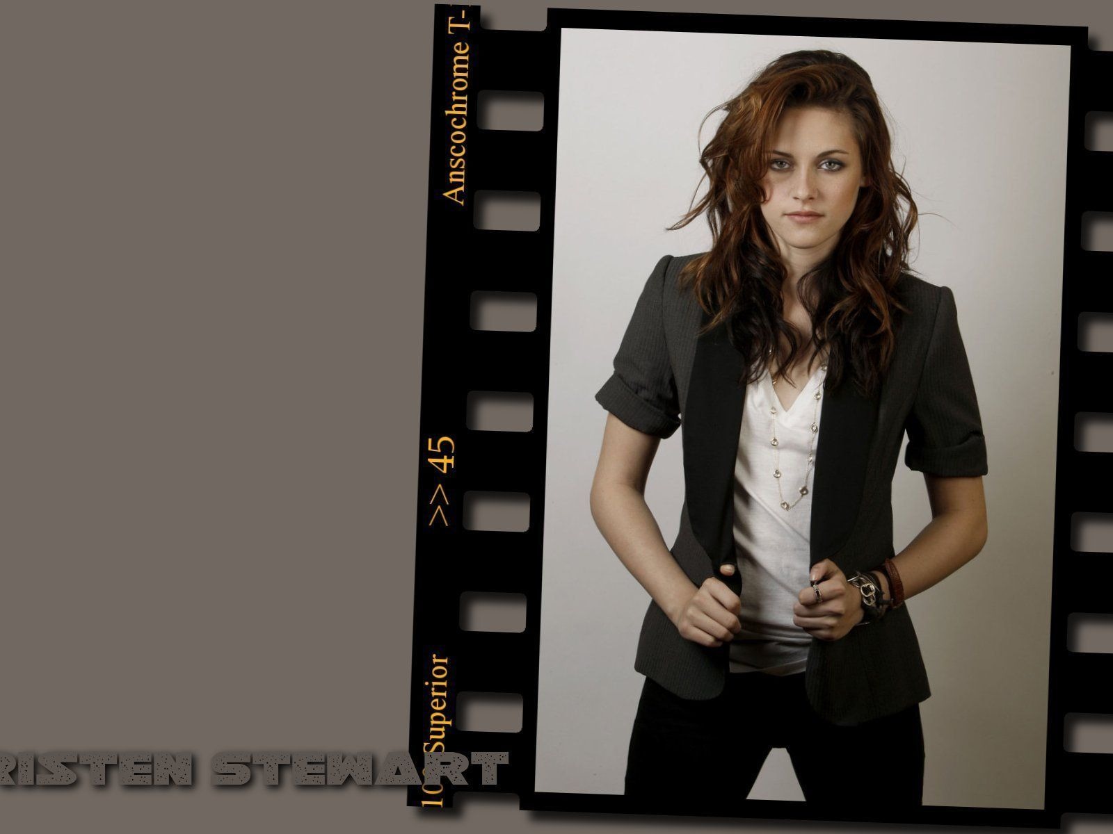Kristen Stewart #004 - 1600x1200 Wallpapers Pictures Photos Images