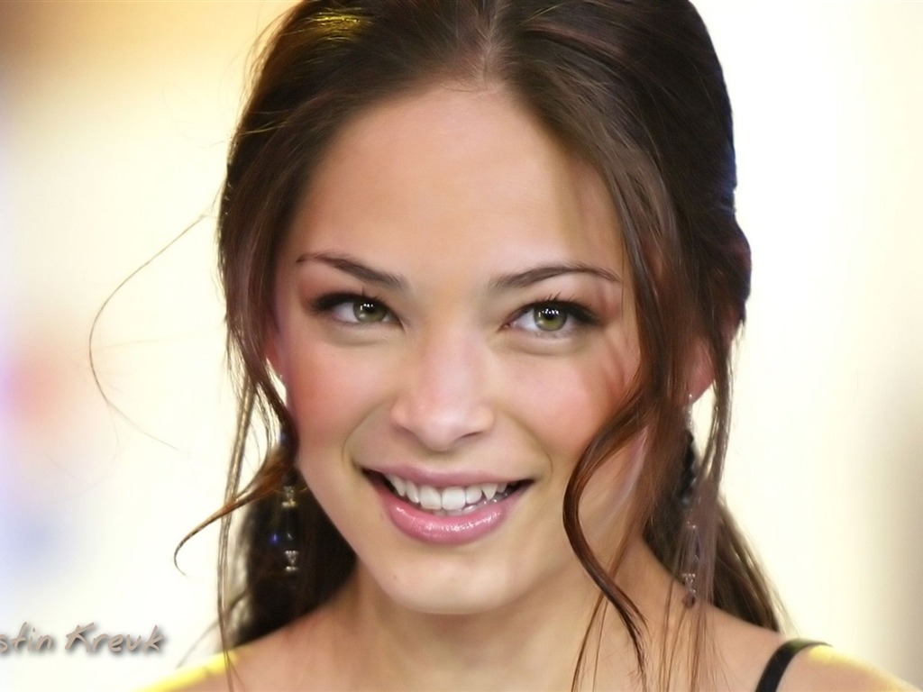 Kristin Kreuk #013 - 1024x768 Wallpapers Pictures Photos Images