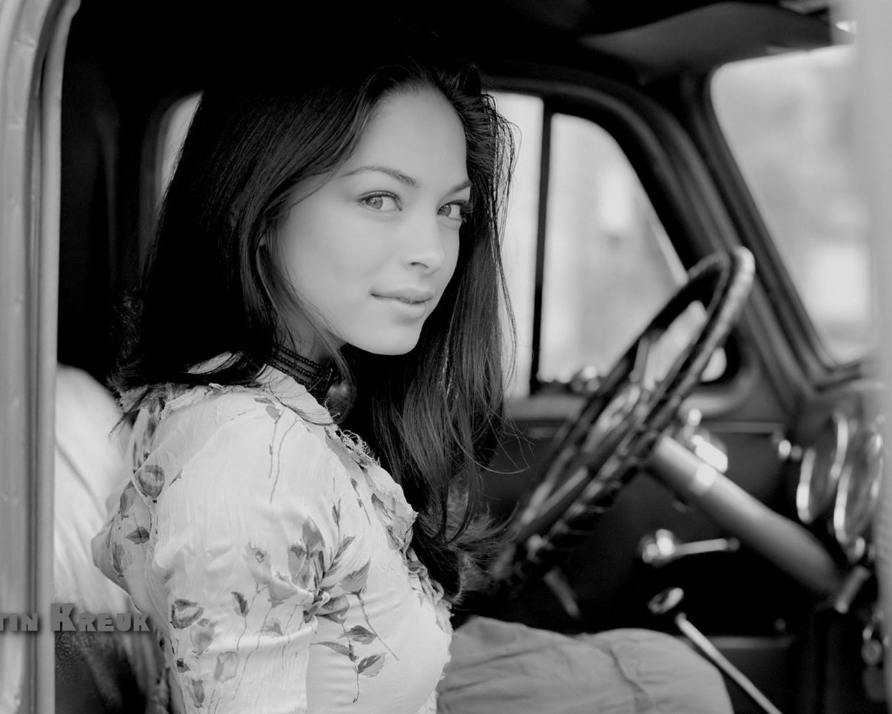 Kristin Kreuk #010 - 1280x1024 Wallpapers Pictures Photos Images
