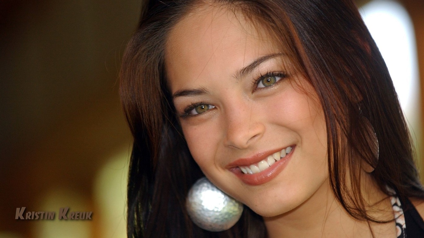 Kristin Kreuk #008 - 1366x768 Wallpapers Pictures Photos Images