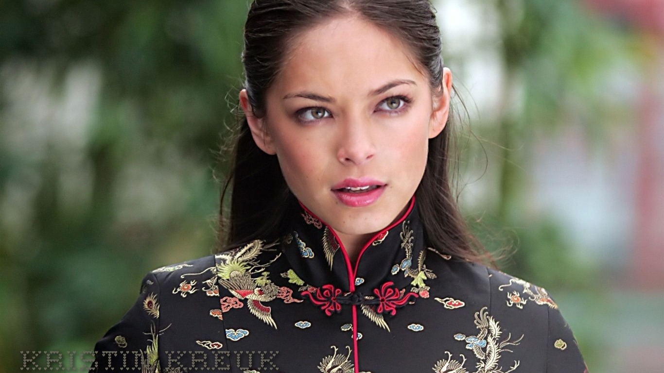 Kristin Kreuk #011 - 1366x768 Wallpapers Pictures Photos Images