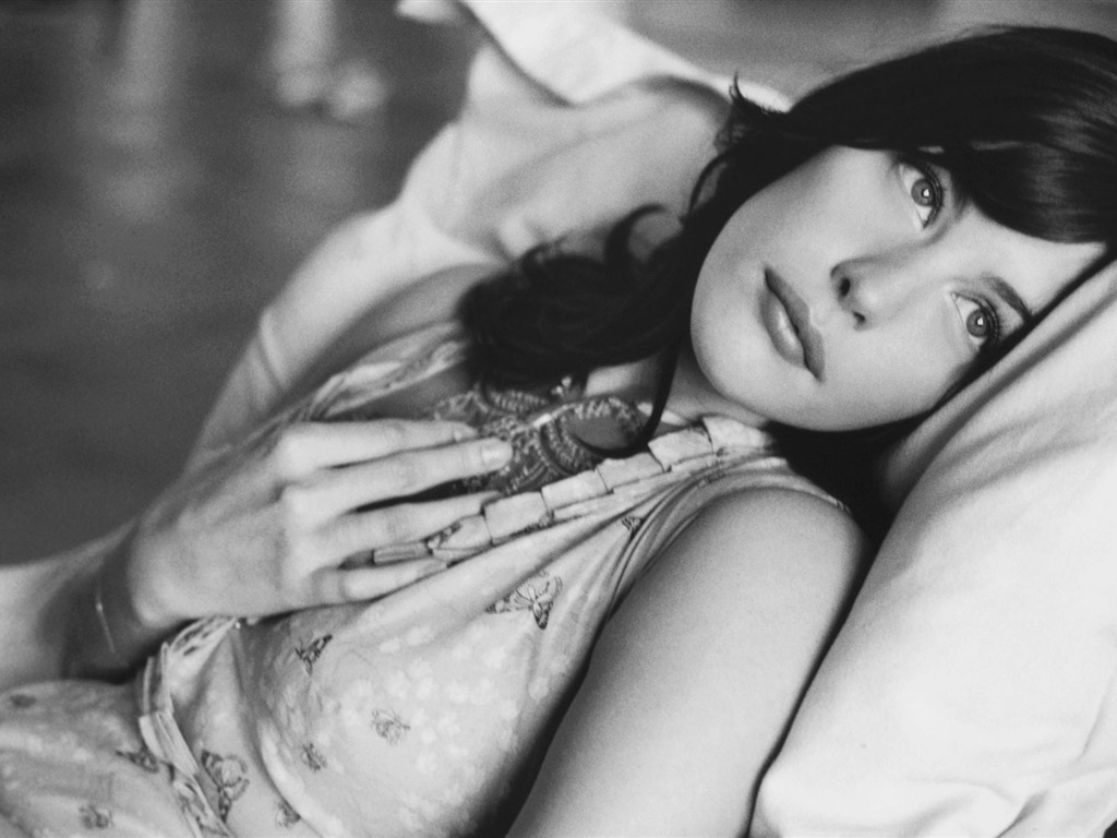 Liv Tyler #016 - 1024x768 Wallpapers Pictures Photos Images