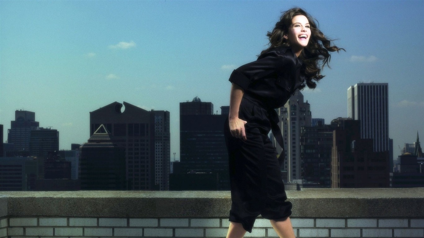 Liv Tyler #010 - 1366x768 Wallpapers Pictures Photos Images