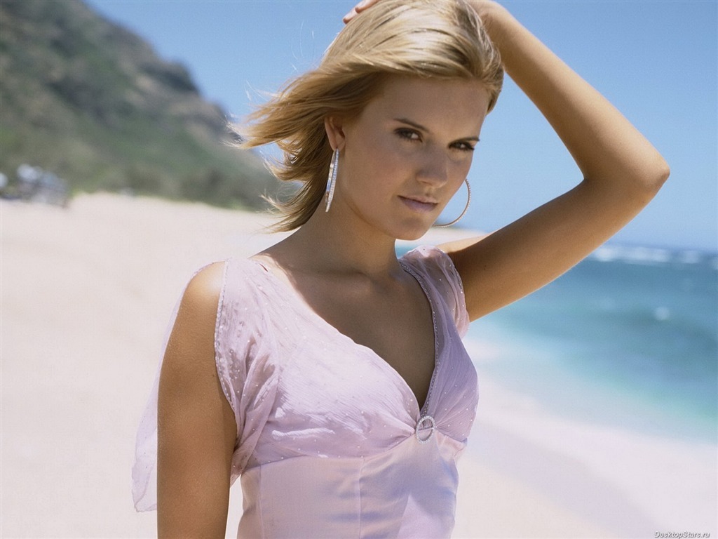 Maggie Grace #004 - 1024x768 Wallpapers Pictures Photos Images