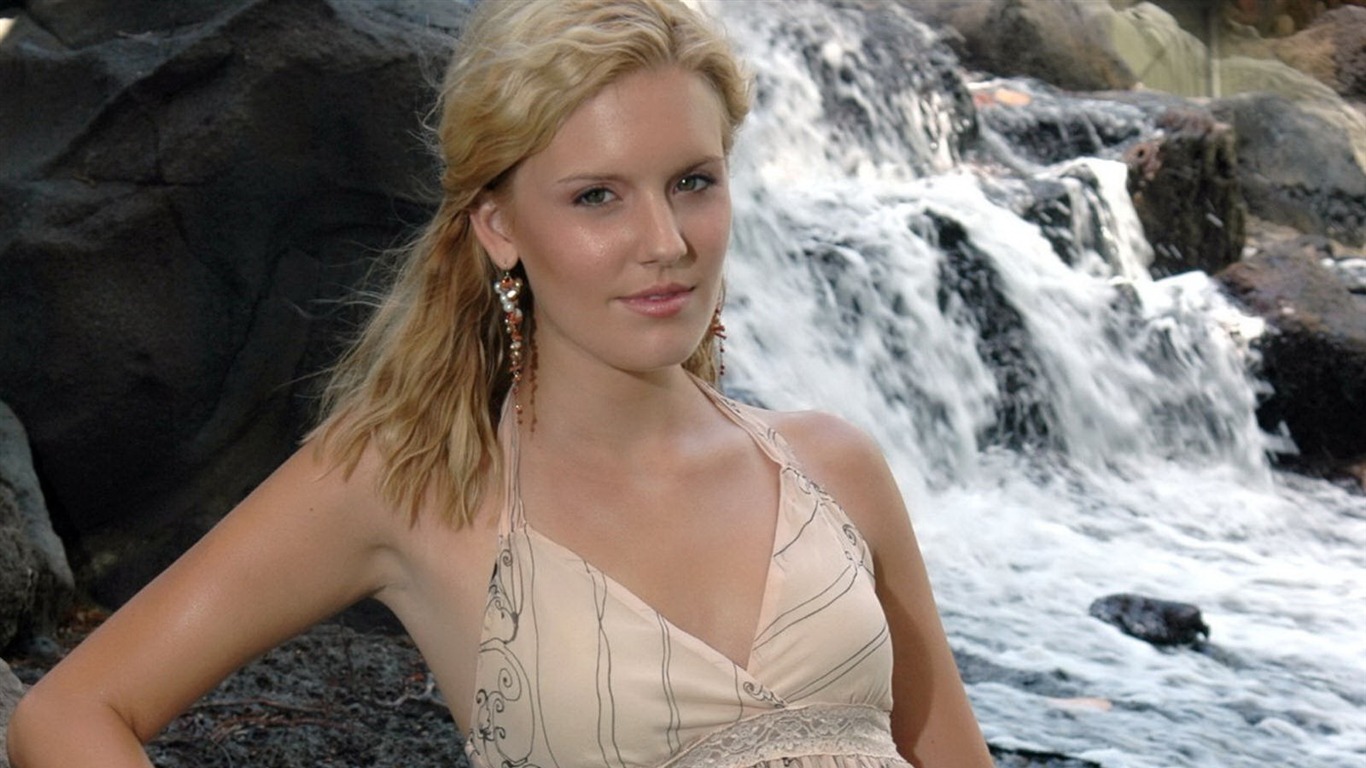 Maggie Grace #011 - 1366x768 Wallpapers Pictures Photos Images