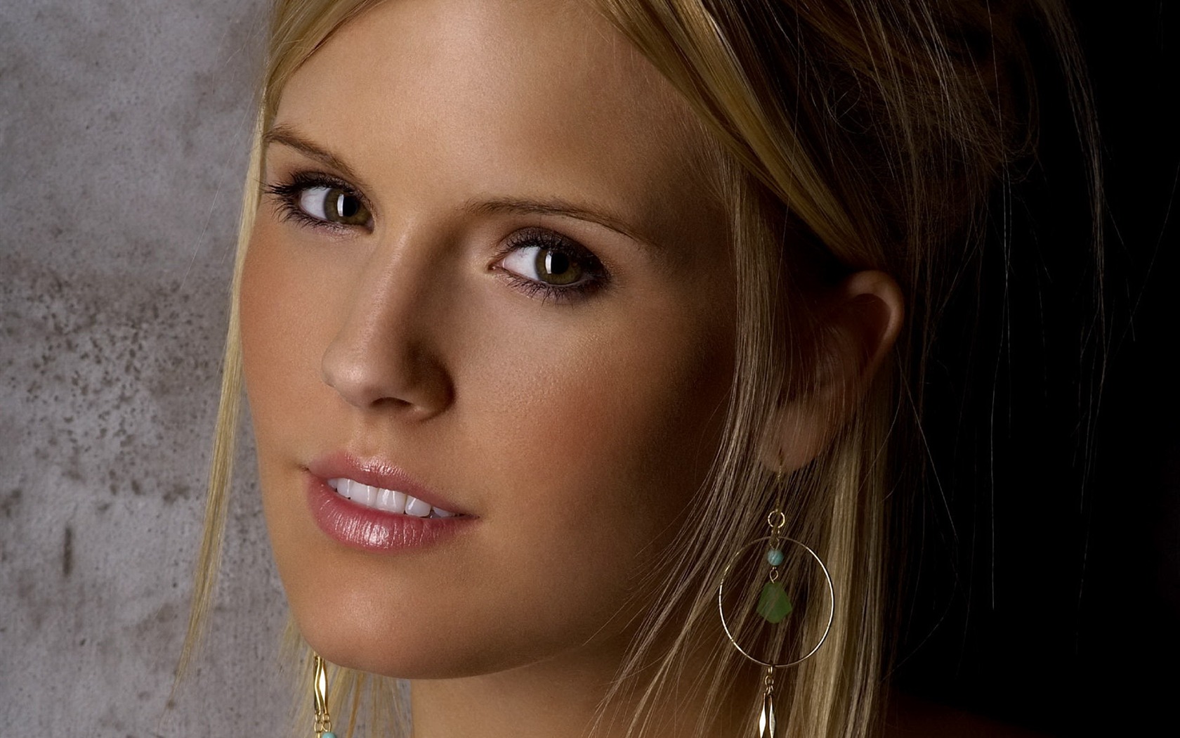 Maggie Grace #020 - 1680x1050 Wallpapers Pictures Photos Images