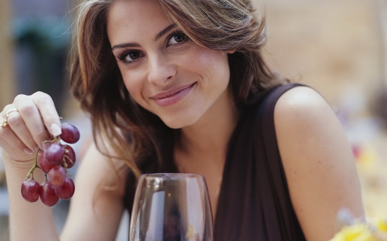 Maria Menounos #002 - 1280x800 Wallpapers Pictures Photos Images