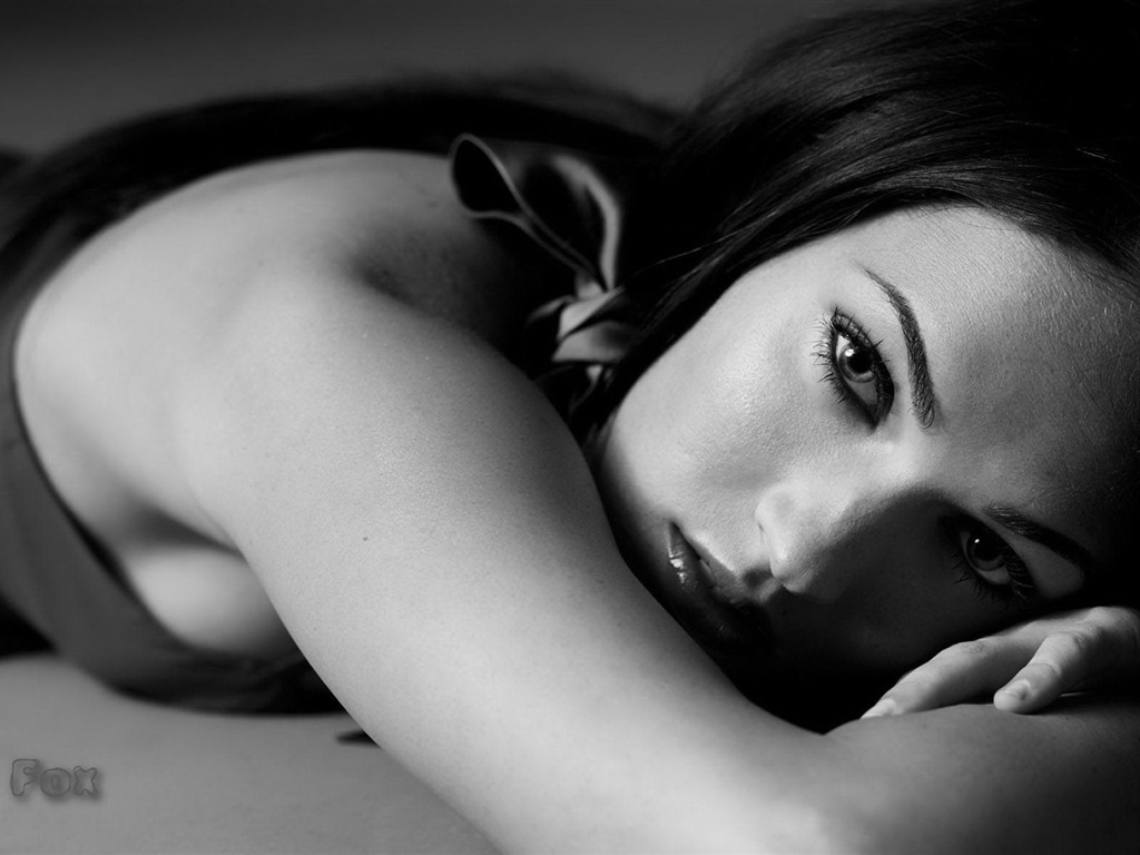 Megan Fox #034 - 1024x768 Wallpapers Pictures Photos Images