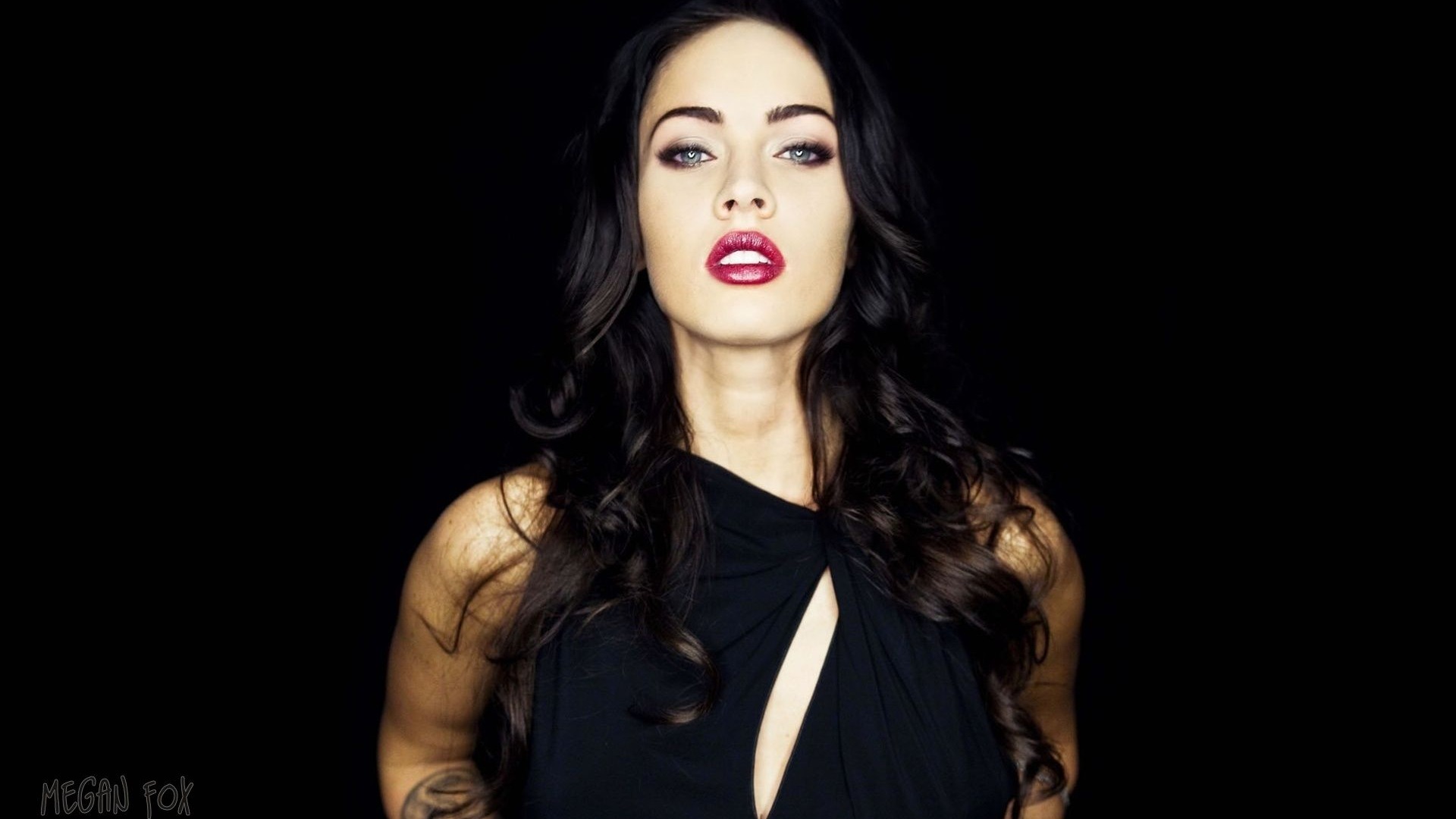 Megan Fox #046 - 1920x1080 Wallpapers Pictures Photos Images