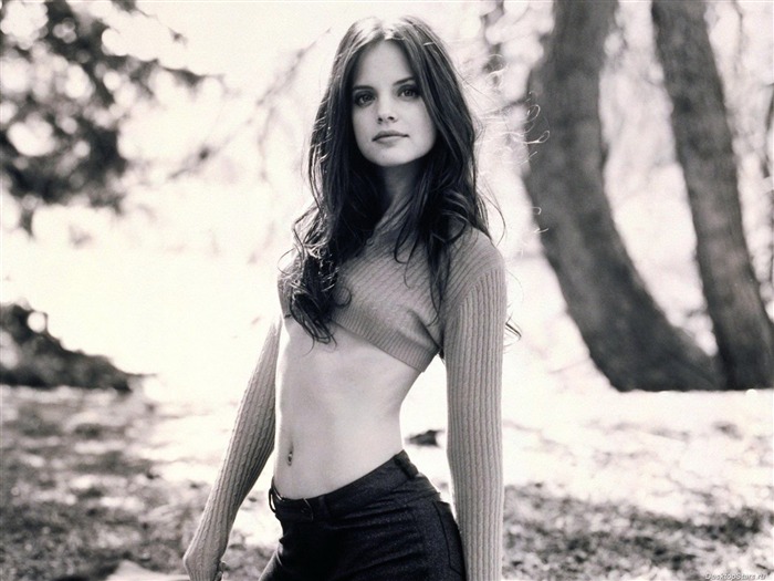 Mena Suvari #009 Wallpapers Pictures Photos Images Backgrounds