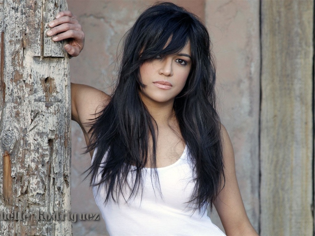 Michelle Rodriguez #001 - 1024x768 Wallpapers Pictures Photos Images