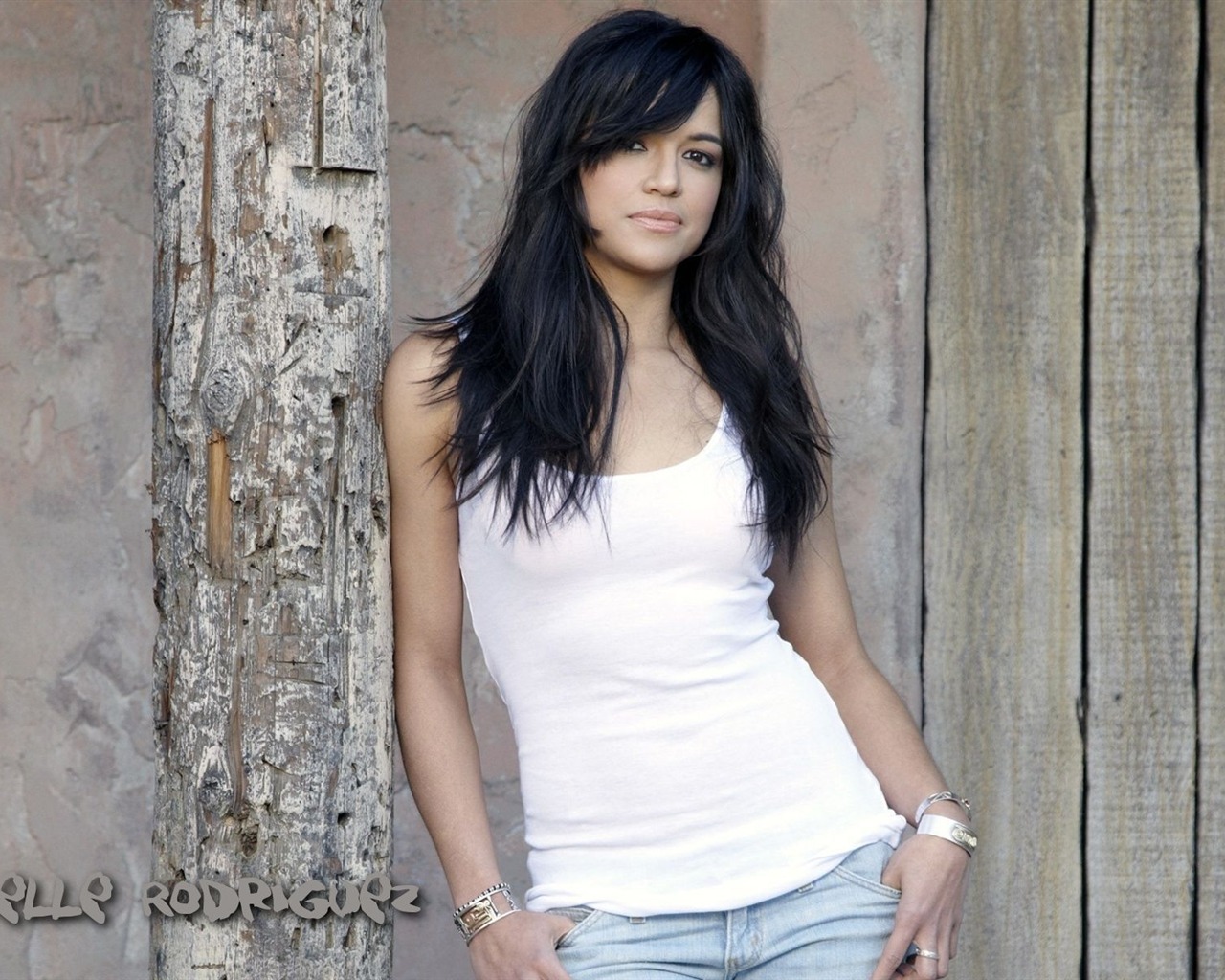Michelle Rodriguez #004 - 1280x1024 Wallpapers Pictures Photos Images