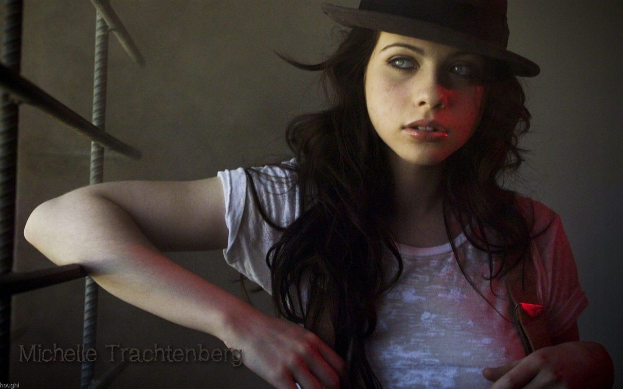 Michelle Trachtenberg #008 - 1280x800 Wallpapers Pictures Photos Images