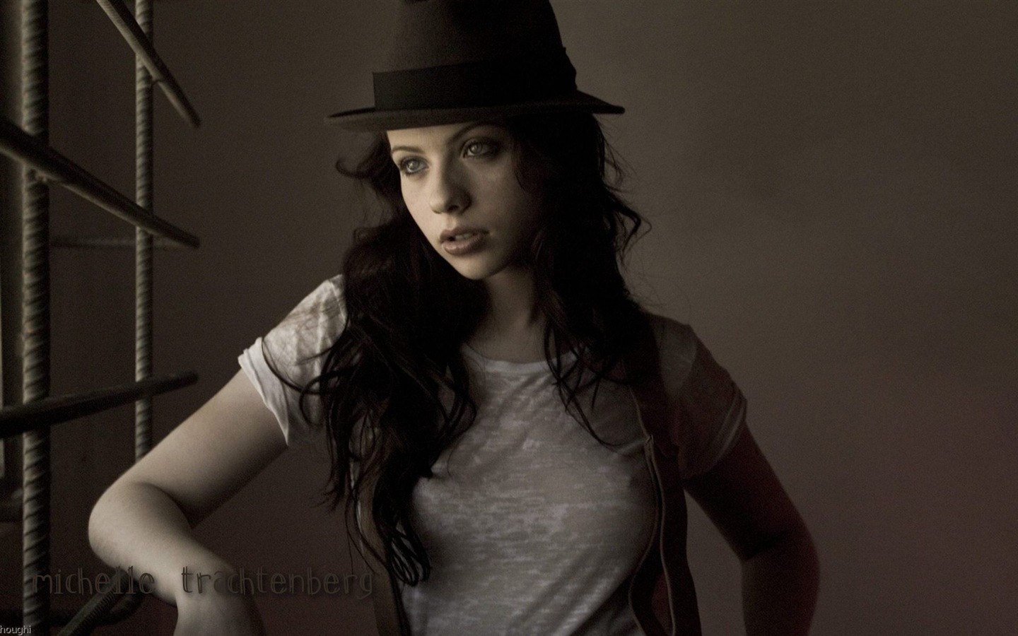 Michelle Trachtenberg #007 - 1440x900 Wallpapers Pictures Photos Images
