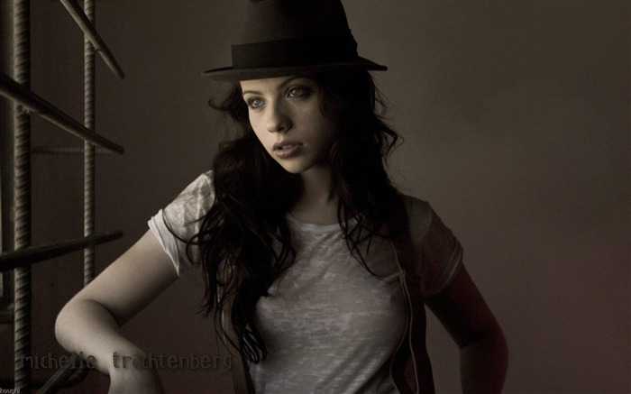 Michelle Trachtenberg #007 Wallpapers Pictures Photos Images Backgrounds