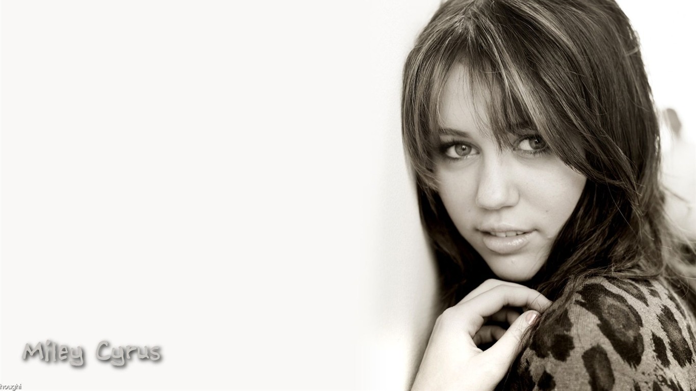 Miley Cyrus #012 - 1366x768 Wallpapers Pictures Photos Images