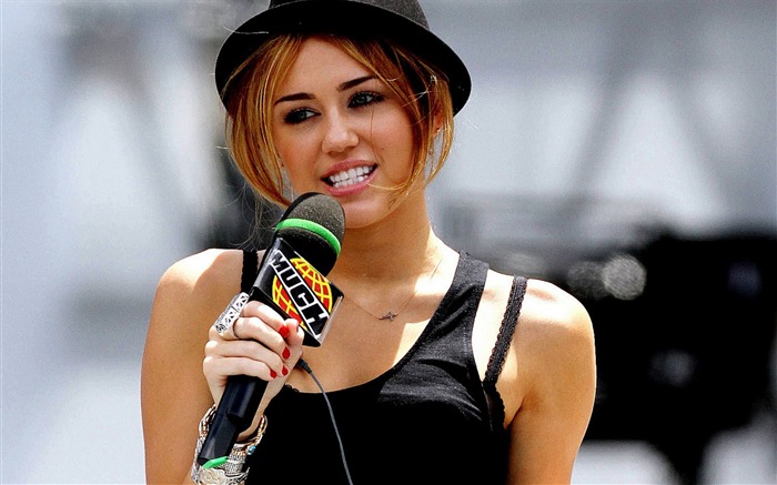 Miley Cyrus #018 Wallpapers Pictures Photos Images Backgrounds