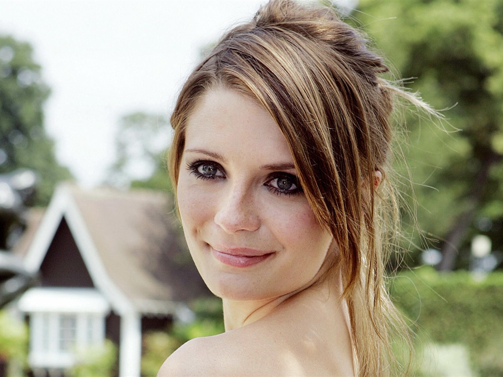 Mischa Barton #021 - 1024x768 Wallpapers Pictures Photos Images