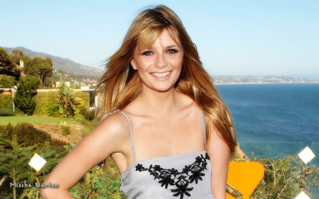 Mischa Barton #075 - 1280x800 Wallpapers Pictures Photos Images