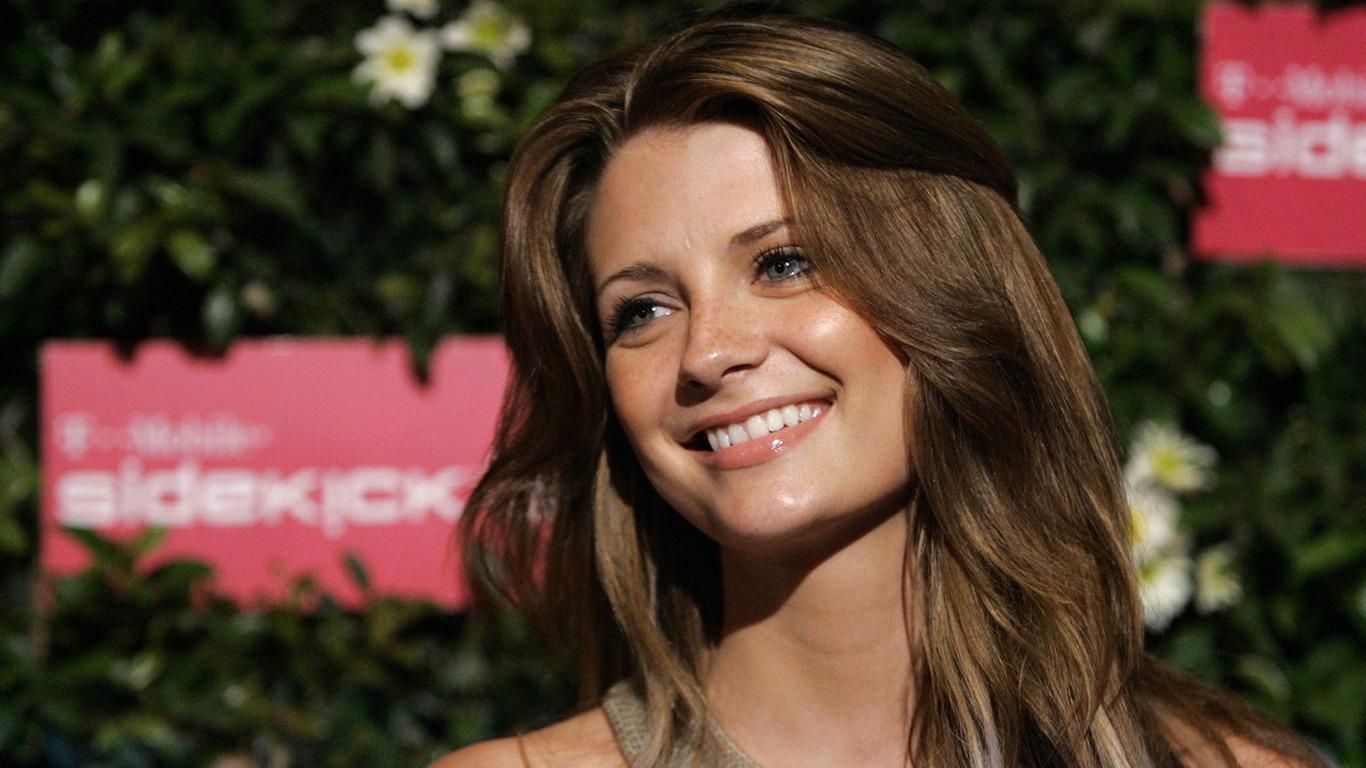Mischa Barton #022 - 1366x768 Wallpapers Pictures Photos Images
