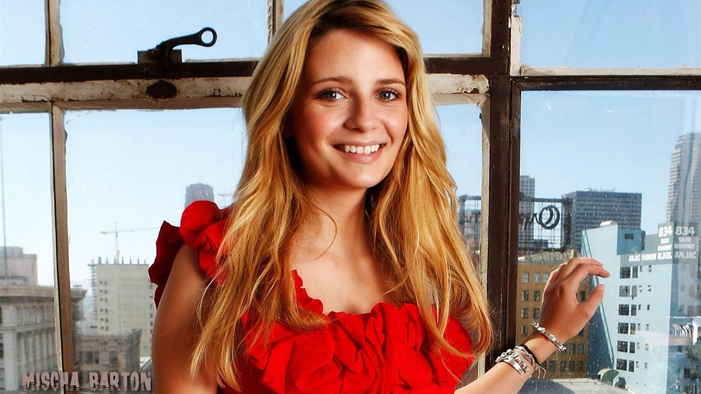 Mischa Barton #072 - 1366x768 Wallpapers Pictures Photos Images
