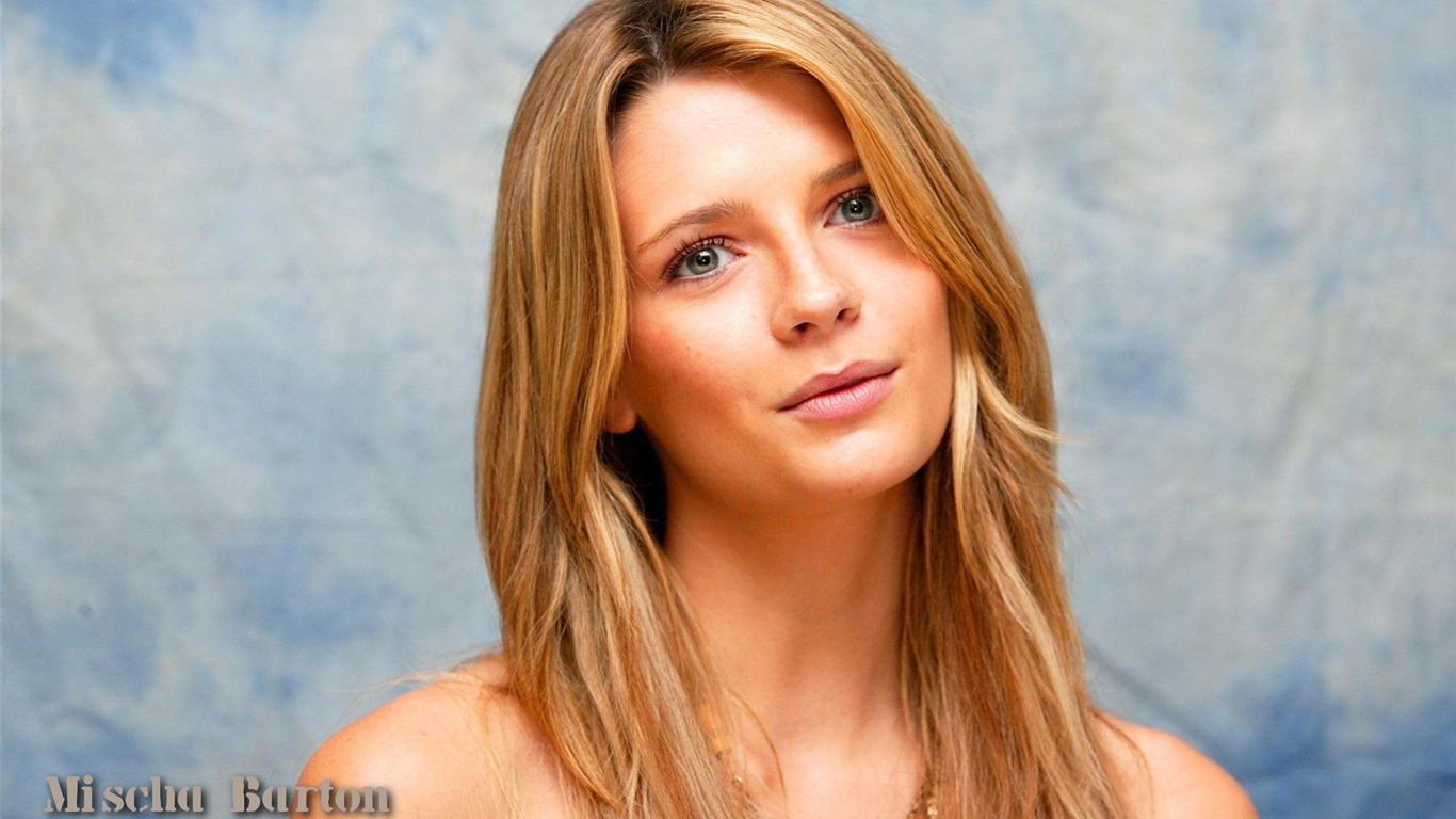 Mischa Barton #090 - 1366x768 Wallpapers Pictures Photos Images