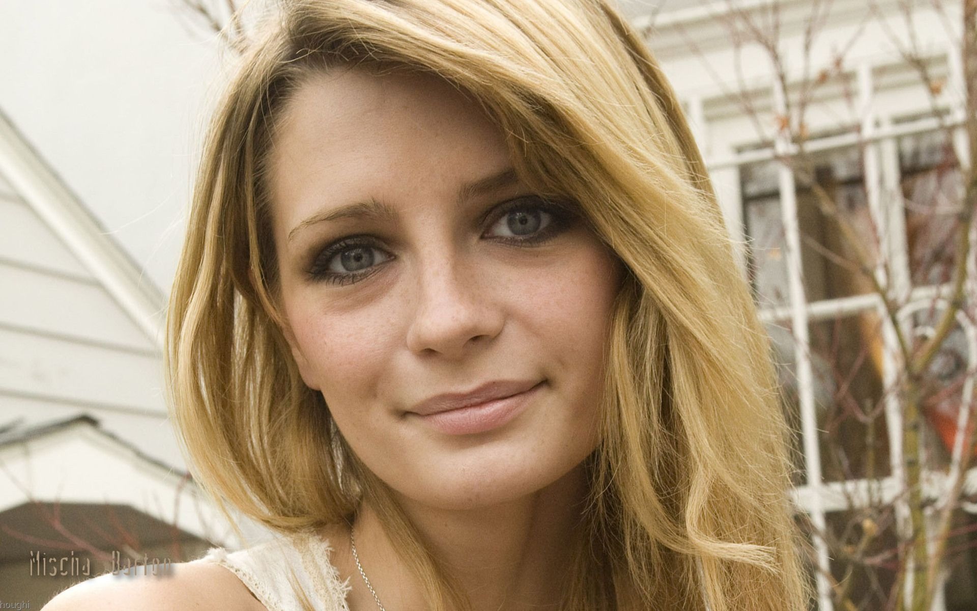 Mischa Barton #078 - 1920x1200 Wallpapers Pictures Photos Images
