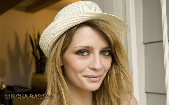Mischa Barton #077 Wallpapers Pictures Photos Images Backgrounds