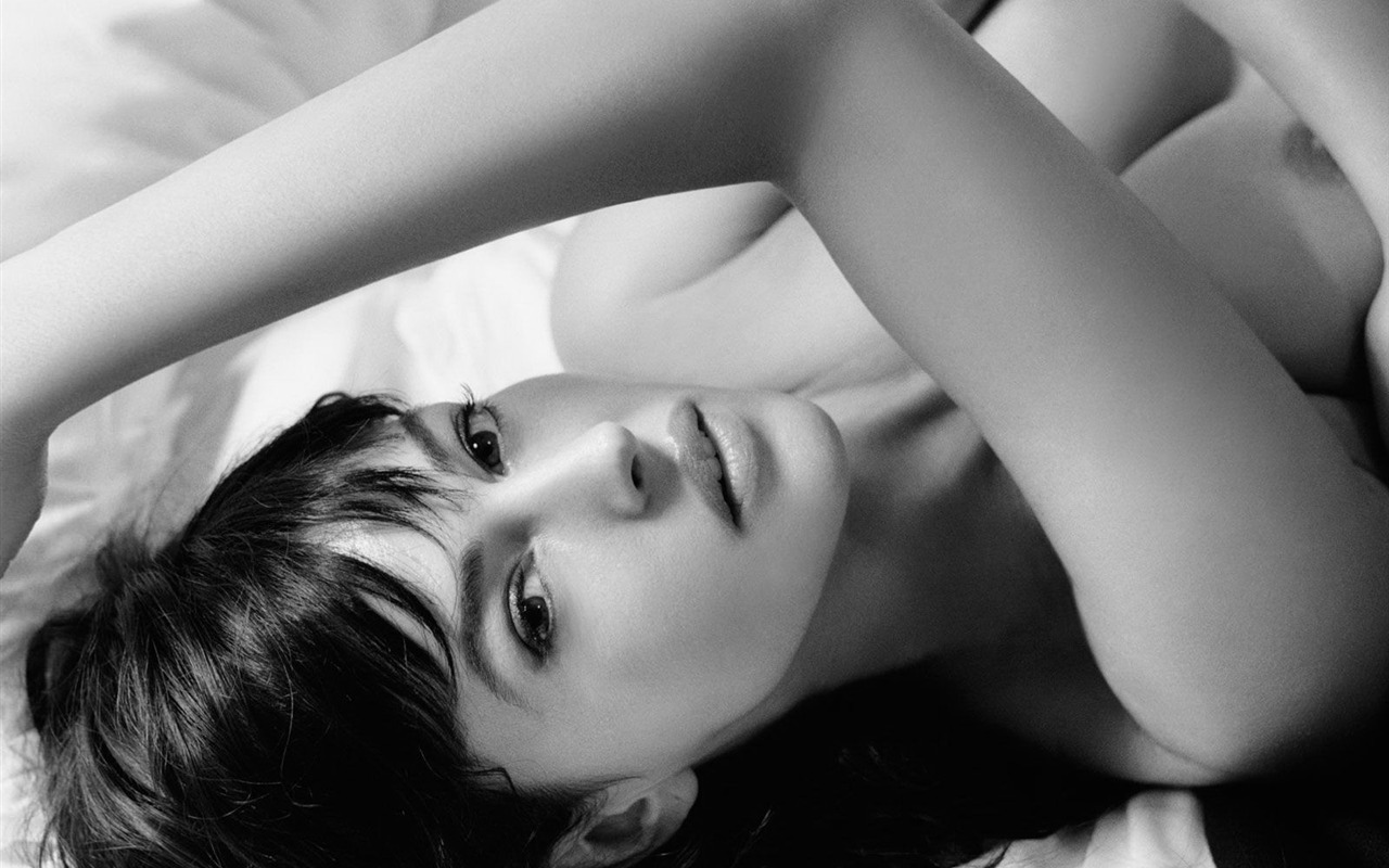 Monica Bellucci #045 - 1280x800 Wallpapers Pictures Photos Images