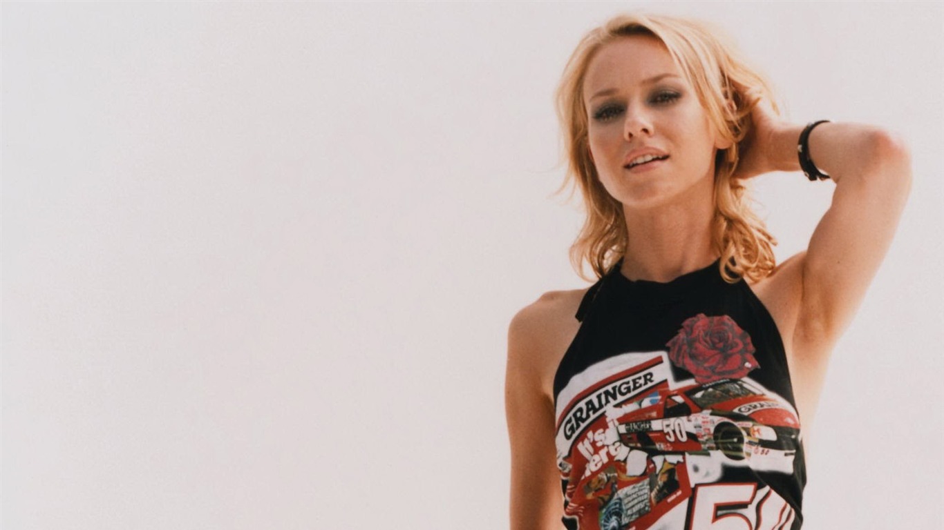 Naomi Watts #031 - 1366x768 Wallpapers Pictures Photos Images