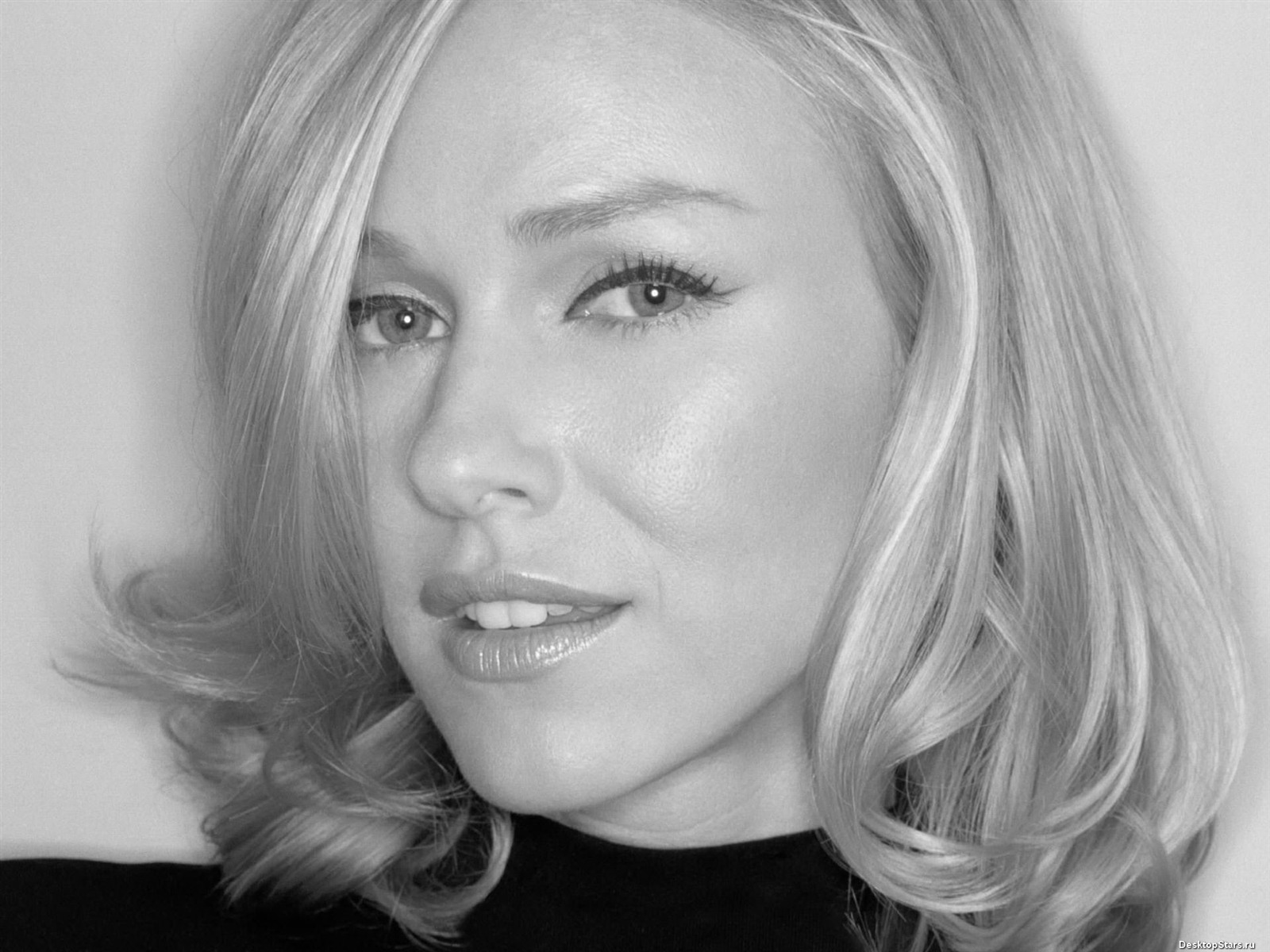 Naomi Watts #038 - 1600x1200 Wallpapers Pictures Photos Images