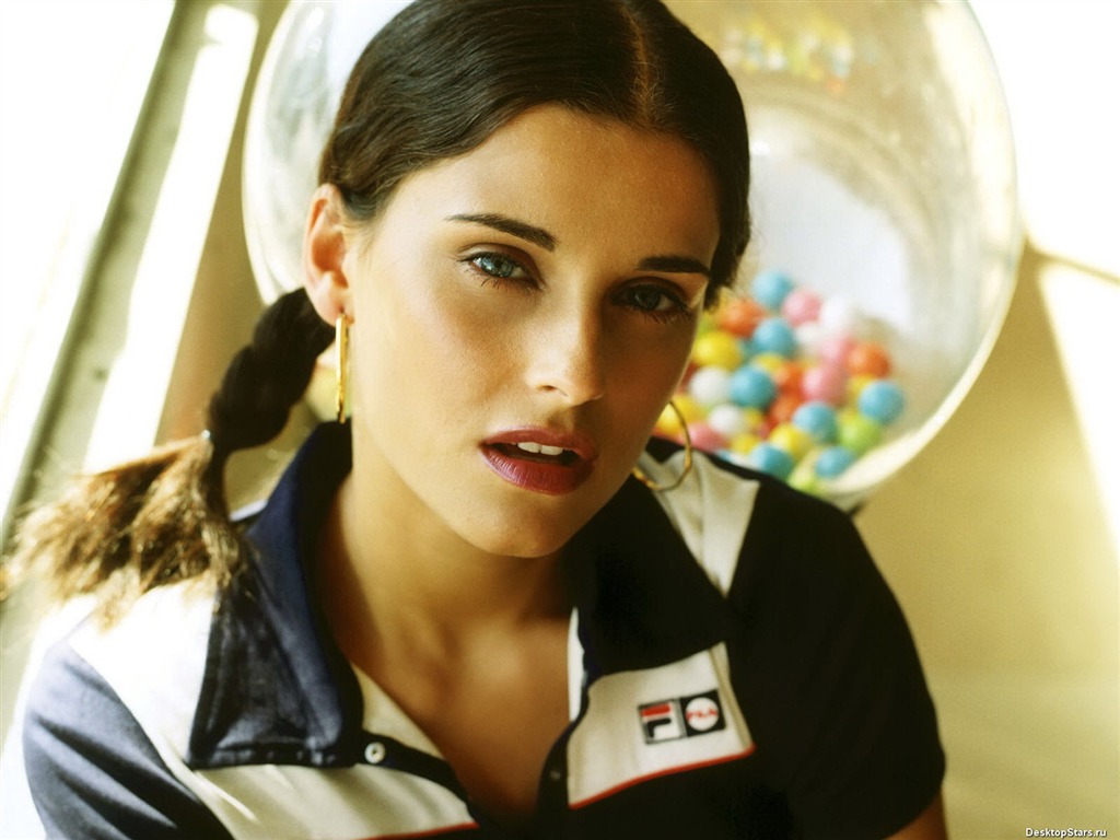 Nelly Furtado #012 - 1024x768 Wallpapers Pictures Photos Images