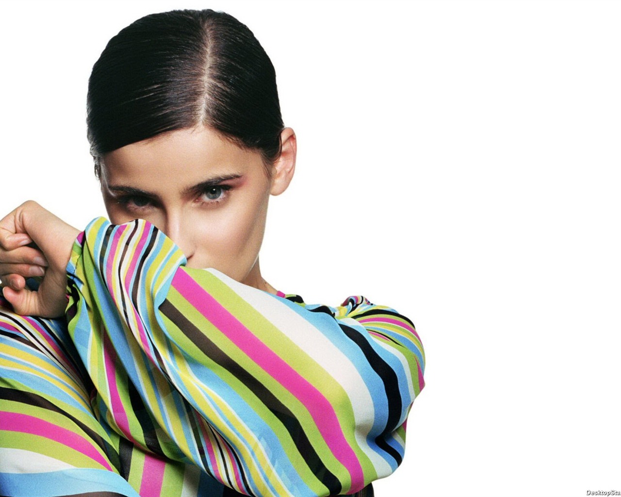 Nelly Furtado #004 - 1280x1024 Wallpapers Pictures Photos Images