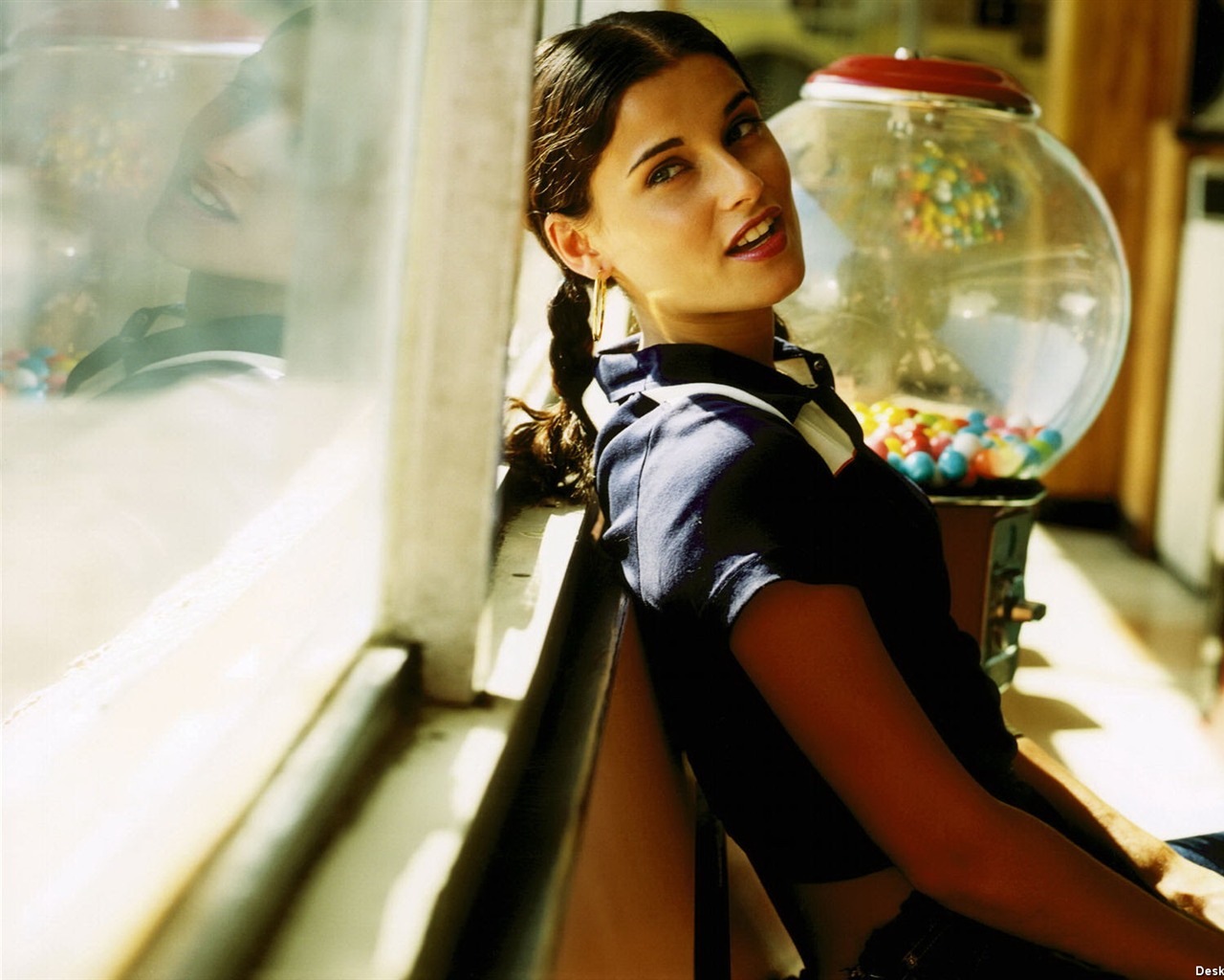 Nelly Furtado #011 - 1280x1024 Wallpapers Pictures Photos Images