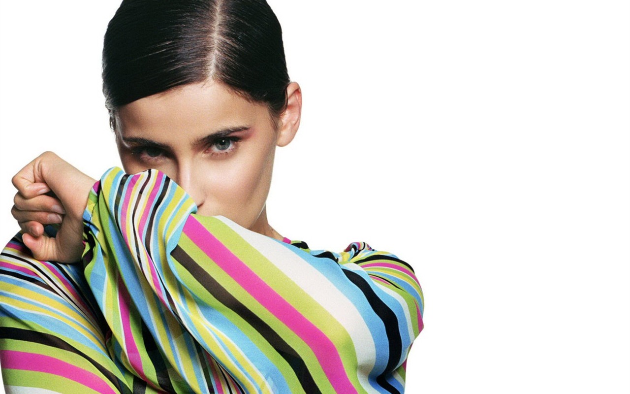Nelly Furtado #004 - 1280x800 Wallpapers Pictures Photos Images